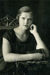 Александра Александровна Панкратова (урожд. Ерыкалова, затем Мартемьянова), 1930, Семипалатинск